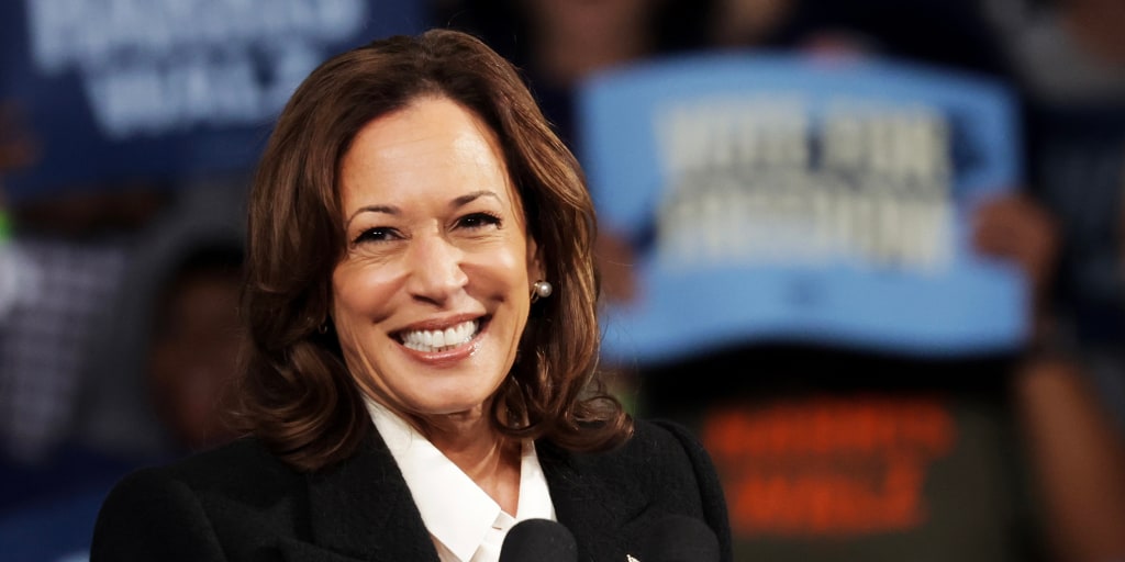 Harris rallies in a Pennsylvania bellwether county, calling Trump t...